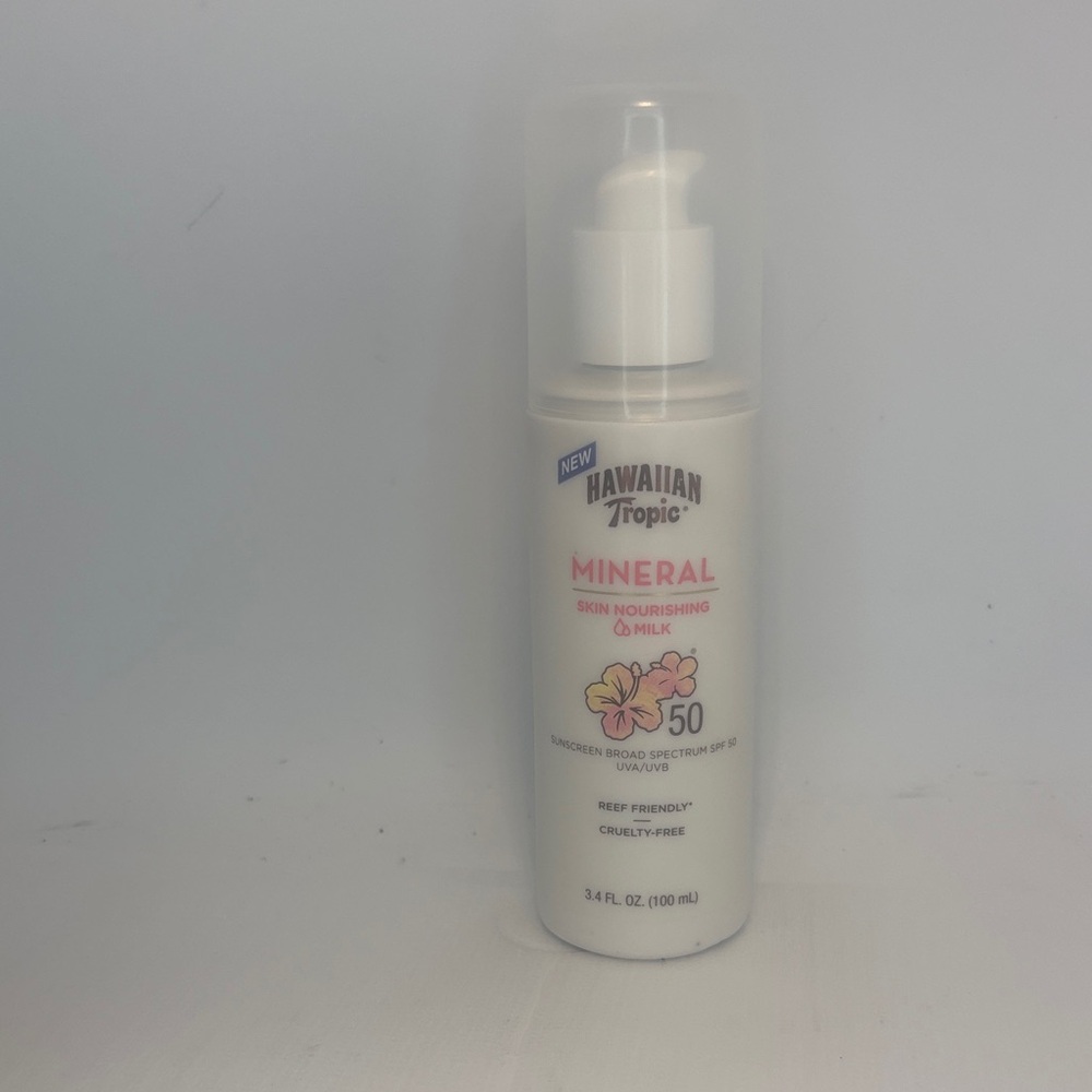 Hawaiian Tropic Mineral Skin Nourishing Milk Sunscreen SPF 50 New